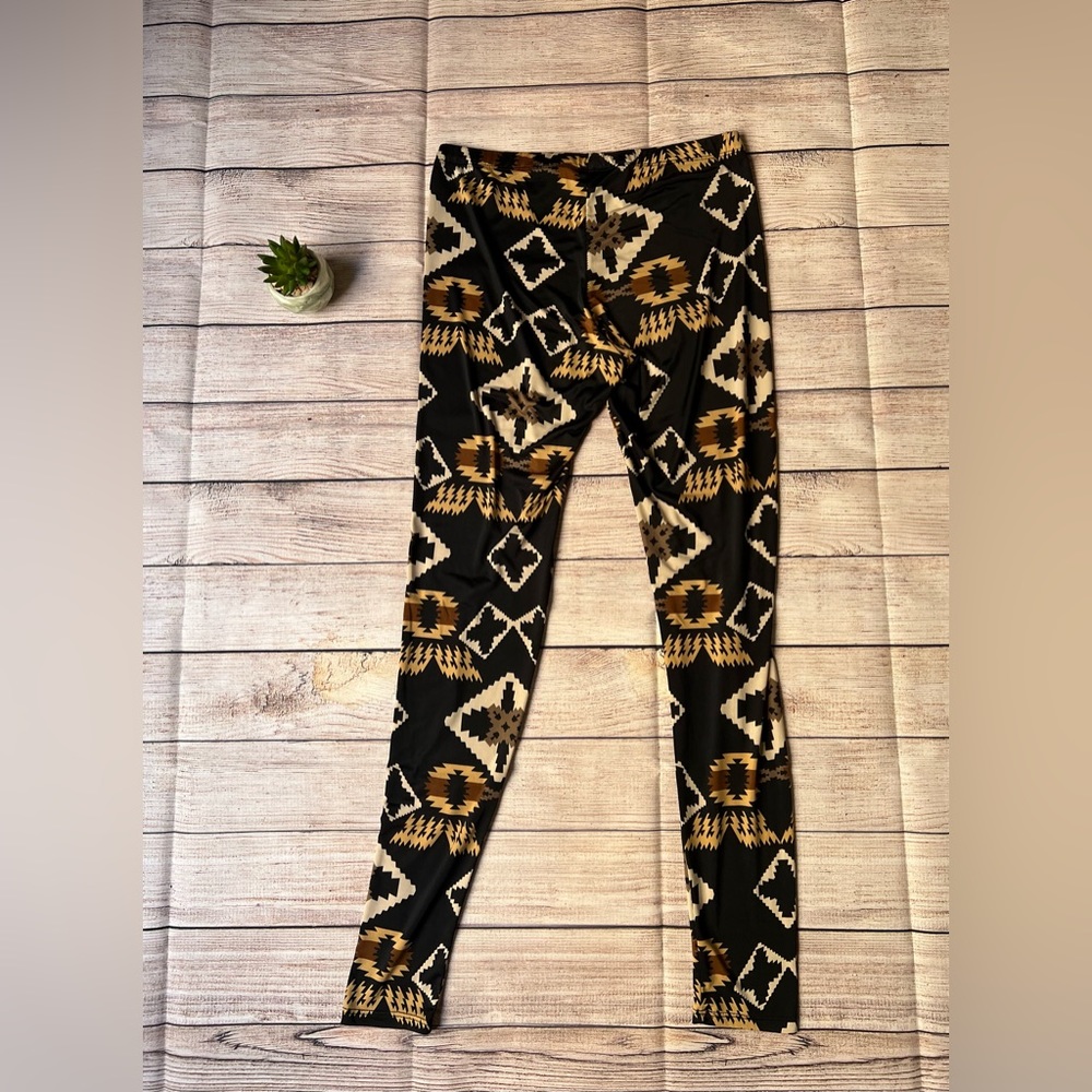 SEE YOU MONDAY Tribal Print Leggings  Med